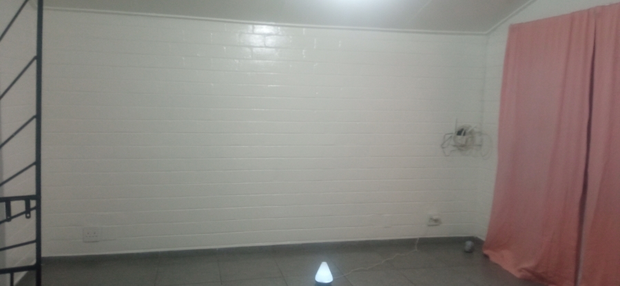 To Let 3 Bedroom Property for Rent in Westridge Western Cape